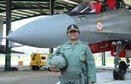 राष्ट्रपति द्रौपदी मुर्मू बुधवार सुबह अंबाला के एयरफोर्स स्टेशन पहुंचीं। वहीं, सुरक्षा के लिहाज से एयरफोर्स स्टेशन के आसपास के इलाके में ड्रोन उड़ाने पर पाबंदी लगाई गई है।