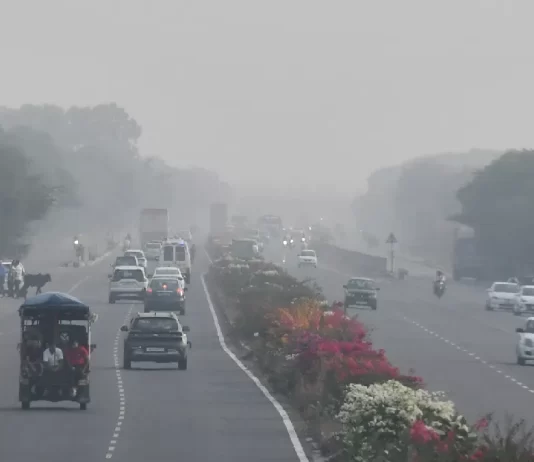 मौसम विशेषज्ञों का कहना है कि आने वाले दिनों में भी जिले में ऐसा ही मौसम बना रह सकता है। सुबह के समय धुंध का स्तर बढ़ सकता है और दृश्यता में और कमी आ सकती है।