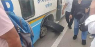 हरियाणा के फतेहाबाद जिले में महिलाओं ने बहादुरी का परिचय देते हुए एक बस ड्राइवर की जान बचा ली।