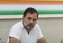 राहुल गांधी के आरोप पर हुई पड़ताल में नया खुलासा: दादरी के जिस मतदाता की सूची दिखाई दादरी नगर परिषद के वाइस चेयरमैन और वार्ड 4 के पार्षद संदीप फोगाट ने बताया कि नरेंद्र व उसका परिवार पिछले करीब 30 वर्ष से दादरी में रह रहा है।