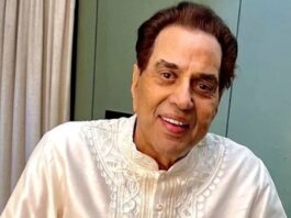 धर्मेंद्र का एक वीडियो सोशल मीडिया पर वायरल हुआ था। इस वीडियो को अस्पताल के एक स्टाफ ने चुपके से बनाकर अपलोड कर दिया था।