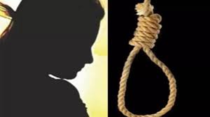 जांच अधिकारी संदीप ने बताया कि अशोक नगर निवासी सानिया अपने माता-पिता और बड़े भाई के साथ रहती थी। जांच अधिकारी संदीप ने बताया कि अशोक नगर निवासी सानिया अपने माता-पिता और बड़े भाई के साथ रहती थी।