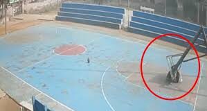 राज्य के लगभग सभी स्कूल, कॉलेज एवं निजी संस्थानों में बनाए गए सीमेंटेड बास्केटबॉल कोर्ट खिलाड़ी सुरक्षा के लिए अत्यंत हानिकारक हैं।