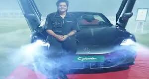 शेफाली वर्मा बोल्ड डिजाइन, लेटेस्ट टेक्नॉलजी और शानदार परफॉर्मेंस वाली एमजी साइबरस्टर खरीदने वालीं पहली महिला क्रिकेटर हैं।