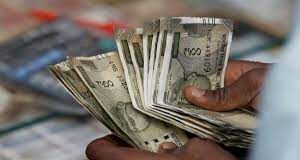 New Labour Code: कुछ पुराने श्रम कानूनों को मिला कर चार नए श्रम संहिता बनाए गए हैं। ये बीते 21 नवंबर से लागू हो गए हैं।