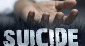 Haryana Crime: मर्डर केस में जेल में बंद हवालाती ने लगाया फंदा, बाथरूम की खिड़की पर लटकी मिली लाश हरियाणा के कैथल में जेल में तीन साल से हत्या के आरोप में बंद गांव पीडल के हवालाती बलविंद्र ने बाथरूम में आत्महत्या कर ली।