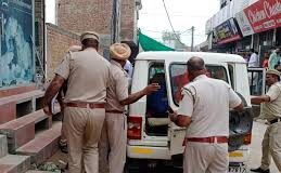 अंदर का नजारा देख फटी रह गई आंखें,पुलिस ने फतेहाबाद में रुकवाया,पंजाब से हरियाणा आ रही थी कार! गाड़ी में ऐसा सामान मिला जिसने पुलिस को भी सख्त अलर्ट पर ला दिया।