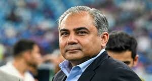 एशिया कप ट्रॉफी विवाद: मोहसिन नकवी की दोहरी भूमिका पर बीसीसीआई ने जताई आपत्ति नकवी इस समय एशियन क्रिकेट काउंसिल (ACC) के अध्यक्ष भी हैं, और इसी दोहरी भूमिका को लेकर अब विवाद गहरा गया है।