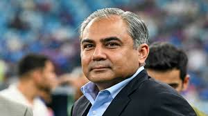 नकवी इस समय एशियन क्रिकेट काउंसिल (ACC) के अध्यक्ष भी हैं, और इसी दोहरी भूमिका को लेकर अब विवाद गहरा गया है। नकवी इस समय एशियन क्रिकेट काउंसिल (ACC) के अध्यक्ष भी हैं, और इसी दोहरी भूमिका को लेकर अब विवाद गहरा गया है।