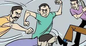 हरियाणा के हिसार जिले में एक दिल दहला देने वाला मामला सामने आया है। यहां 15 युवकों ने एक साथ हरियाणा पुलिस के सब इंस्पेक्टर पर हमला कर दिया।