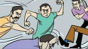 हरियाणा के हिसार जिले में एक दिल दहला देने वाला मामला सामने आया है। यहां 15 युवकों ने एक साथ हरियाणा पुलिस के सब इंस्पेक्टर पर हमला कर दिया। हरियाणा के हिसार जिले में एक दिल दहला देने वाला मामला सामने आया है। यहां 15 युवकों ने एक साथ हरियाणा पुलिस के सब इंस्पेक्टर पर हमला कर दिया।