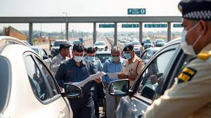 दिल्ली से सटे हरियाणा के गुरुग्राम में एक वकील, उसके पति और एक गुब्बारे वाले को शुक्रवार को गिरफ्तार किया गया। दिल्ली से सटे हरियाणा के गुरुग्राम में एक वकील, उसके पति और एक गुब्बारे वाले को शुक्रवार को गिरफ्तार किया गया।