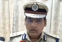 रोहतक मंथली केस: एडीजीपी के गनमैन के मोबाइल फोन में मिला आईजी कार्यालय का रिकाॅर्ड, एक दिन में जमा हुए एक लाख जांच टीम ने आरोपी सुशील कुमार के बैंक खातों से रिकाॅर्ड निकलवाया है। 15 सितंबर को 2025 को खाते में 1 लाख की राशि जमा कराई गई।