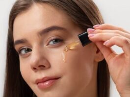 41 साल की बेदाग और चमकदार त्वचा वाली महिला ने कहा कि 'मैं रेटिनॉल क्रीम नहीं लगाती हूं।' इस वीडियो पर डर्मेटोलॉजिस्ट आंचल पंथ ने रिएक्शन दिया है।