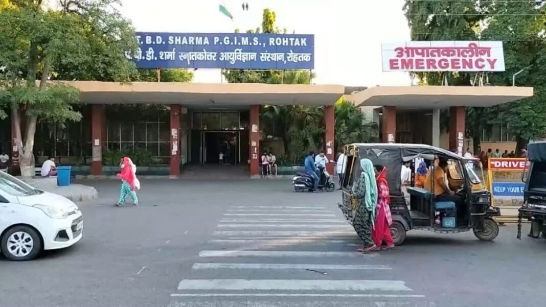 ऑपरेशन की सबसे बड़ी जटिलता मरीज के मुंह के बिखरे टुकड़ों को दोबारा पहले की तरह जोड़ना था।