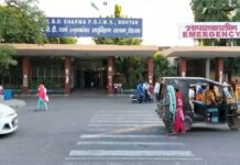 ऑपरेशन की सबसे बड़ी जटिलता मरीज के मुंह के बिखरे टुकड़ों को दोबारा पहले की तरह जोड़ना था।