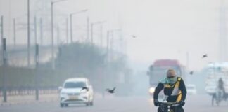 डॉ. चंद्रमोहन ने बताया कि शुक्रवार को सक्रिय हुए पश्चिमी विक्षोभ के प्रभाव से कहीं-कहीं हल्के बादल छाए रहे।