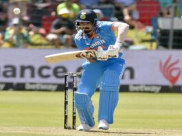 भारतीय टीम को दक्षिण अफ्रीका के खिलाफ रायपुर में खेले गए दूसरे वनडे मैच में हार का सामना करना पड़ा।