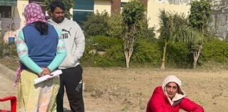 हरियाणा: रेसलिंग चैंपियनशिप में विवाद, महिला पहलवान और इंस्पेक्टर निर्मल बूरा को खेलने से रोका गया, जानें वजह हरियाणा ओलिंपिक एसोसिएशन के उपाध्यक्ष और रेसलिंग हरियाणा संगठन के महासचिव राकेश सिंह ने बताया कि क्यों निर्मल बूरा को खेलने की अनुमति नहीं दी गई।