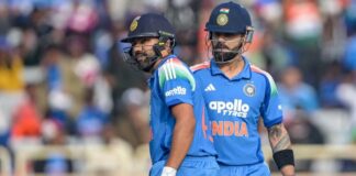 BCCI ने खत्म किया साइलेंस, जानिए Ro-Ko पर विजय हजारे ट्रॉफी में खेलने के दबाव पर क्या कहा रोहित शर्मा और विराट कोहली ने न्यूजीलैंड के खिलाफ वनडे सीरीज से पहले घरेलू वनडे टूर्नामेंट विजय हजारे ट्रॉफी में खेलने की घोषणा की है।