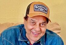 ‘इक्कीस’ में काम करने के लिए धर्मेंद्र ने किया लंबा इंतजार, निर्देशक बोले- पूछते थे फिल्म अब भी बना रहे हो न? दिवंगत अभिनेता धर्मेंद्र की आज 90वीं जन्मतिथि है। उनकी आखिरी फिल्म 'इक्कीस' के निर्देशक श्रीराम राघवन ने इस मौके पर अमर उजाला से खास बातचीत की।