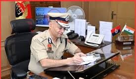 हरियाणा सरकार ने जिन पांच आईपीएस अधिकारियों के नाम यूपीएससी को भेजे हैं उनमें पूर्व डीजीपी शत्रुजीत कपूर, संजीव कुमार जैन, अजय सिंघल, आलोक मित्तल और अर्शिंदर चावला