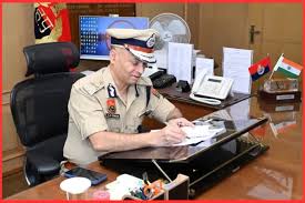 हरियाणा सरकार ने जिन पांच आईपीएस अधिकारियों के नाम यूपीएससी को भेजे हैं उनमें पूर्व डीजीपी शत्रुजीत कपूर, संजीव कुमार जैन, अजय सिंघल, आलोक मित्तल और अर्शिंदर चावला हरियाणा सरकार ने जिन पांच आईपीएस अधिकारियों के नाम यूपीएससी को भेजे हैं उनमें पूर्व डीजीपी शत्रुजीत कपूर, संजीव कुमार जैन, अजय सिंघल, आलोक मित्तल और अर्शिंदर चावला