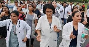 हरियाणा में सरकारी डॉक्टरों की हड़ताल का असर झज्जर सिविल अस्पताल में भी स्पष्ट दिखाई दे रहा है।