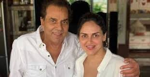 दिग्गज अभिनेता धर्मेंद्र के निधन के बाद देओल परिवार इस समय बड़े दुख से गुजर रहा है।