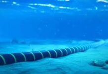 भारत को मिला EU का साथ, समुद्र के नीचे बिछीं केबल्स की सुरक्षा होगी कड़ी, समझें किस काम के हैं ये मोटे तार? भारत और यूरोप मिलकर हिंद महासागर में बिछी इंटरनेट केबल्स की सुरक्षा के लिए काम करने वाले हैं।