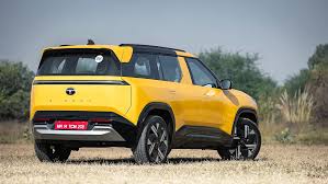 टाटा मोटर्स की ब्रैंड न्यू सिएरा एसयूवी (Tata Sierra SUV) के सभी वेरिएंट्स की कीमतों का खुलासा हो गया है और ग्राहकों को इसके लिए 11.49 लाख रुपये से लेकर 21.29 लाख रुपये तक भुगतान करना पड़ेगा। टाटा मोटर्स की ब्रैंड न्यू सिएरा एसयूवी (Tata Sierra SUV) के सभी वेरिएंट्स की कीमतों का खुलासा हो गया है और ग्राहकों को इसके लिए 11.49 लाख रुपये से लेकर 21.29 लाख रुपये तक भुगतान करना पड़ेगा।