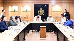 सीएम नायब सिंह सैनी ने महिला पुलिसकर्मियों की संख्या 15 से बढ़ाकर 25 फीसदी तक करने की घोषणा की है। सीएम नायब सिंह सैनी ने महिला पुलिसकर्मियों की संख्या 15 से बढ़ाकर 25 फीसदी तक करने की घोषणा की है।