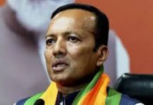 Haryana: भाजपा सांसद नवीन ने लोकसभा में उठाई मतदान सुधार की मांग, बोले- तकनीक की मदद से सुरक्षित बनाना संभव भाजपा सांसद नवीन जिंदल ने उदाहरण देते हुए बताया कि एस्टोनिया, फ्रांस, स्विट्जरलैंड और मेक्सिको जैसे कई देशों ने अपने नागरिकों के लिए सुरक्षित रिमोट और इलेक्ट्रॉनिक वोटिंग की व्यवस्था लागू कर रखी है।