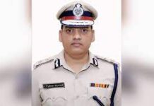 व्हाट्सएप कॉल लॉग…रिश्वत मांगने के सबूत, IPS पूरन कुमार के गनमैन के खिलाफ पुलिस ने कोर्ट में दाखिल की चार्जशीट हरियाणा में एडीजीपी रैंक के अधिकारी आईपीएस पूरन कुमार के सुसाइड केस से पहले उनके गनमैन को अरेस्ट किया गया था।