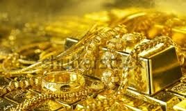 सोना-चांदी के दाम में हल्की गिरावट आई है. आज चांदी (999, प्रति 1 किलो) की कीमत 2 लाख रुपये से अधिक है. आइए जानते हैं !