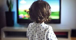 क्या आपको पता है, आजकल के स्मार्ट टीवी इतने स्मार्ट हैं कि वह कुछ खास तरह की सेटिंग्स के साथ आते हैं, ताकि टीवी देखने वालों की नजर कमजोर ना हो।