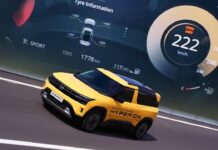 222 kmph की स्पीड से भागी Tata Sierra, नए Hyperion 1.5 लीटर टर्बो पेट्रोल इंजन ने दिखाया दम सिएरा की एक्स शोरूम प्राइस 11.49 लाख रुपये से शुरू होती है।