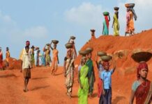 VB-G Ram G: मनरेगा मजदूरों को जॉब कार्ड से नहीं मिलेगा काम, बनवाना होगा ये खास कार्ड मनरेगा के तहत आजीविका कमाने ग्रामीण मजदूरों को जी राम जी एक्ट के अंतर्गत नया जॉब कार्ड बनवाना होगा।