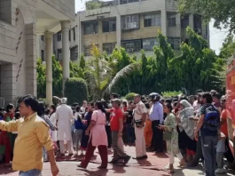 गुरुग्राम और चंडीगढ़ में उस समय अफरा-तफरी मच गई जब कई प्रतिष्ठित स्कूलों को बम से उड़ाने की धमकी मिली।