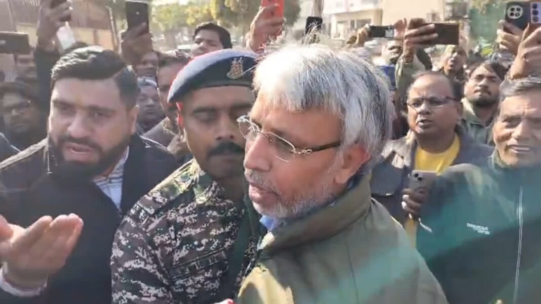 फरीदाबाद में हरियाणा कांग्रेस के वरिष्ठ नेता और पूर्व कैबिनेट मंत्री महेंद्र प्रताप के आवास पर ईडी ने गुरुवार सुबह छापेमारी की।