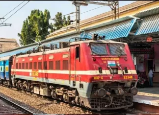 यात्रीगण कृपया ध्यान दें: जम्मू- कटरा जाने वाली 38 रद्द ट्रेनों की रेलवे ने बढ़ाई समय अवधि, ये रेल होंगी बहाल ट्रेन नंबर 12549/50 दुर्ग-उधमपुर 26 मई तक जालंधर स्टेशन पर रद्द होगी और वहीं से वापिस चलेगी।