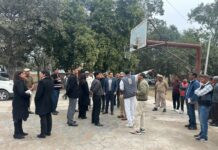 सर्वोच्च न्यायालय के मुख्य न्यायाधीश (सीजेआई) सूर्यकांत ने कहा कि अपराध के बदलते तरीकों और वैश्विक स्तर पर उभरती नई चुनौतियों का सामना करने के लिए अधिवक्ताओं को खुद को ग्लोबल लीडर के रूप में तैयार करना होगा।