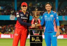 WPL: आरसीबी, गुजरात की नैया पार… मुंबई, यूपी और दिल्ली पर लटकी तलवार, जानिए किसे मिलेगा प्लेऑफ का आखिरी टिकट? महिला प्रीमियर लीग 2026 अब अपने आखिरी चरण के मुकाबलों में पहुंच चुका है।