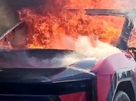 हाल ही में यूपी के हापुड़ जिले से एक वीडियो काफी वायरल हुआ, जिसमें महिंद्रा की इलेक्ट्रिक एसयूवी बीई 6 धू-धू कर जल रही है।