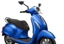 बजाज इस स्कूटर पर 3 साल या 50,000 किलोमीटर (जो भी पहले हो) की स्टैंडर्ड वारंटी दे रहा है।