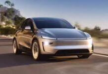 टेस्ला कंपनी ने पॉपुलर कार मॉडल वाई को अपडेट करते हुए दोबारा लॉन्च किया है।