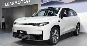 चीनी कंपनी BYD अपनी पॉपुलर मिड-साइज SUV Sealion 06 EV को एक बड़े अपडेट के साथ पेश करने जा रही है।