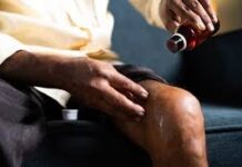 ठंड के मौसम में घुटनों का दर्द और भी असहनीय हो जाता है ऐसे में कई लोग लगातार पेन किलर का इस्तेमाल करने लग जाते हैं।