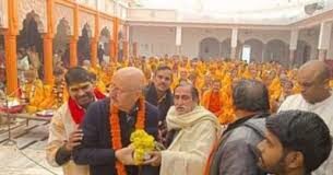 अनुपम खेर ने ‘वाराणसी’ में किए बजरंग बली और ‘महादेव’ के दर्शन, वीडियो किया शेयर; मांगी सभी के लिए दुआ नुपम खेर ने आज सोशल मीडिया पर मंदिर की यात्रा की तस्वीरें और वीडियो शेयर किए हैं।