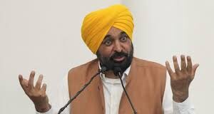 पंजाब के लोगों को बड़ी सौगात मिलने जा रही है। प्रत्येक फैमिली को 10 लाख रुपये तक का कैशलेस इलाज देने वाली योजना 15 जनवरी से लागू होने जा रही है।